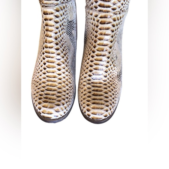 Pierre Dumas Women’s Over the Knee Boots Size 8.5M Faux Suede Snake Print - Picture 4 of 15
